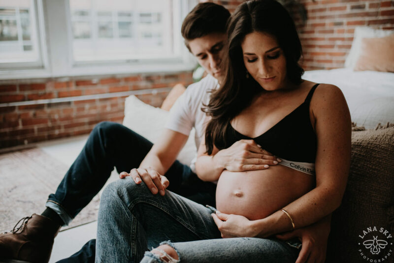 Stunning Couple Studio Maternity Photo Shoot Ideas