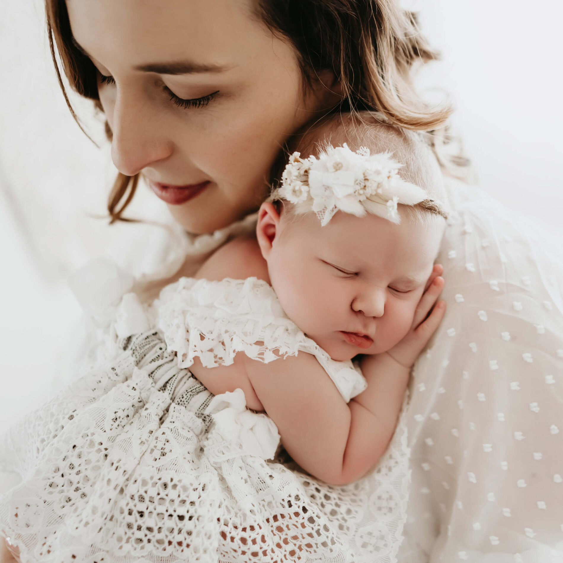 Newborn photo shoot baby girl outfit idea