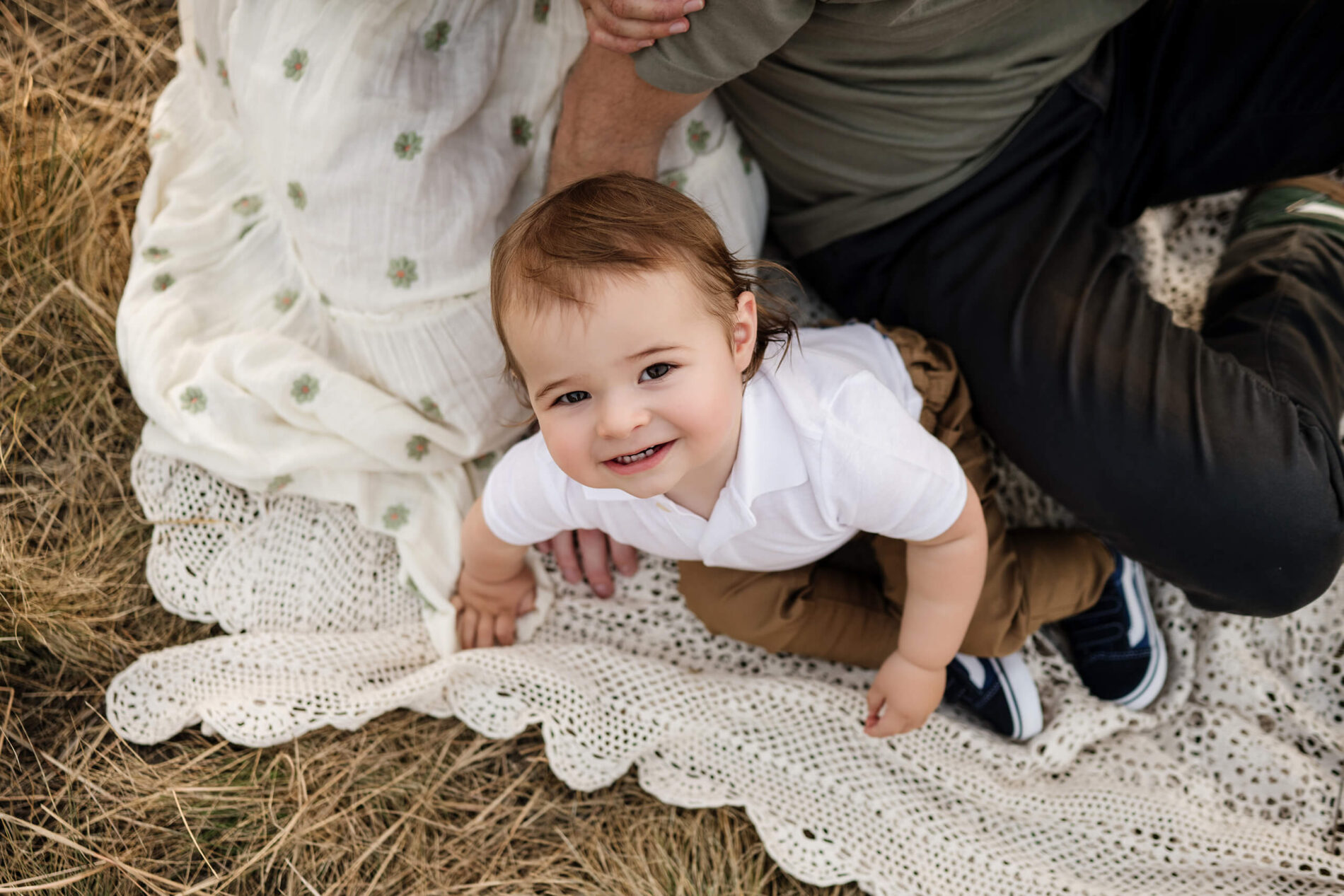 Outdoor family photo shoot in Redmond area