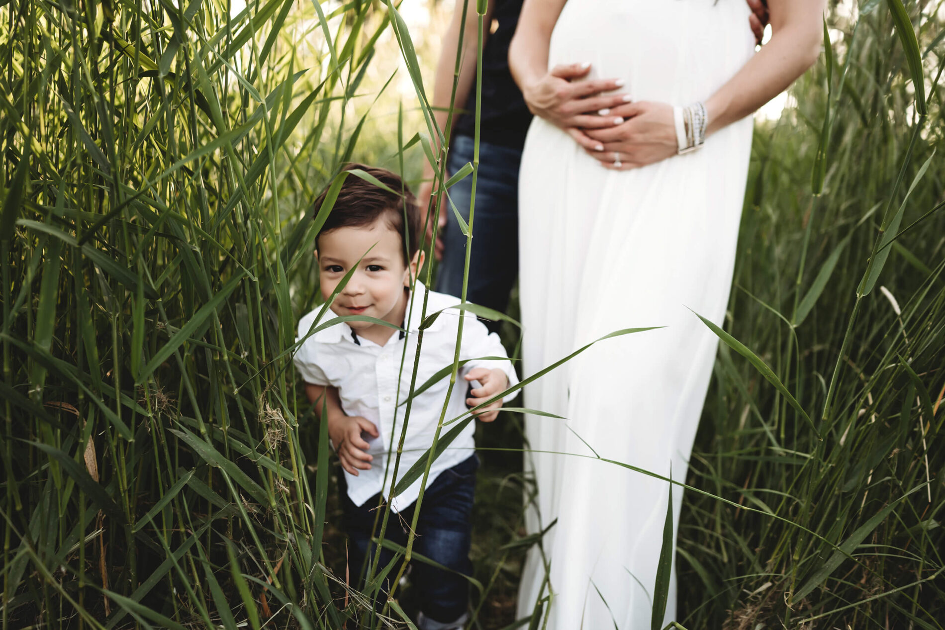 Bellevue maternity photography with family