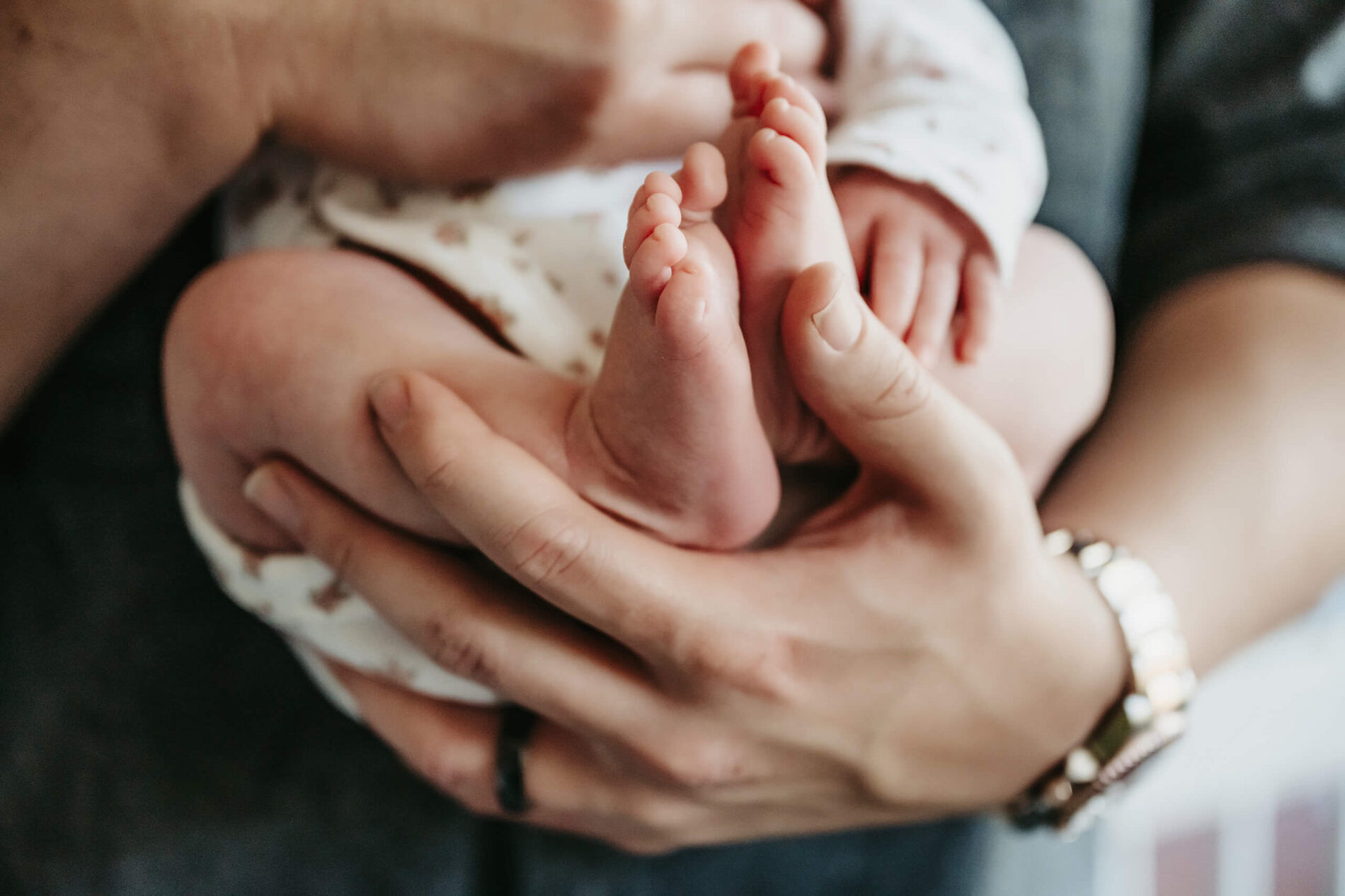 Newborn infant photos in NYC