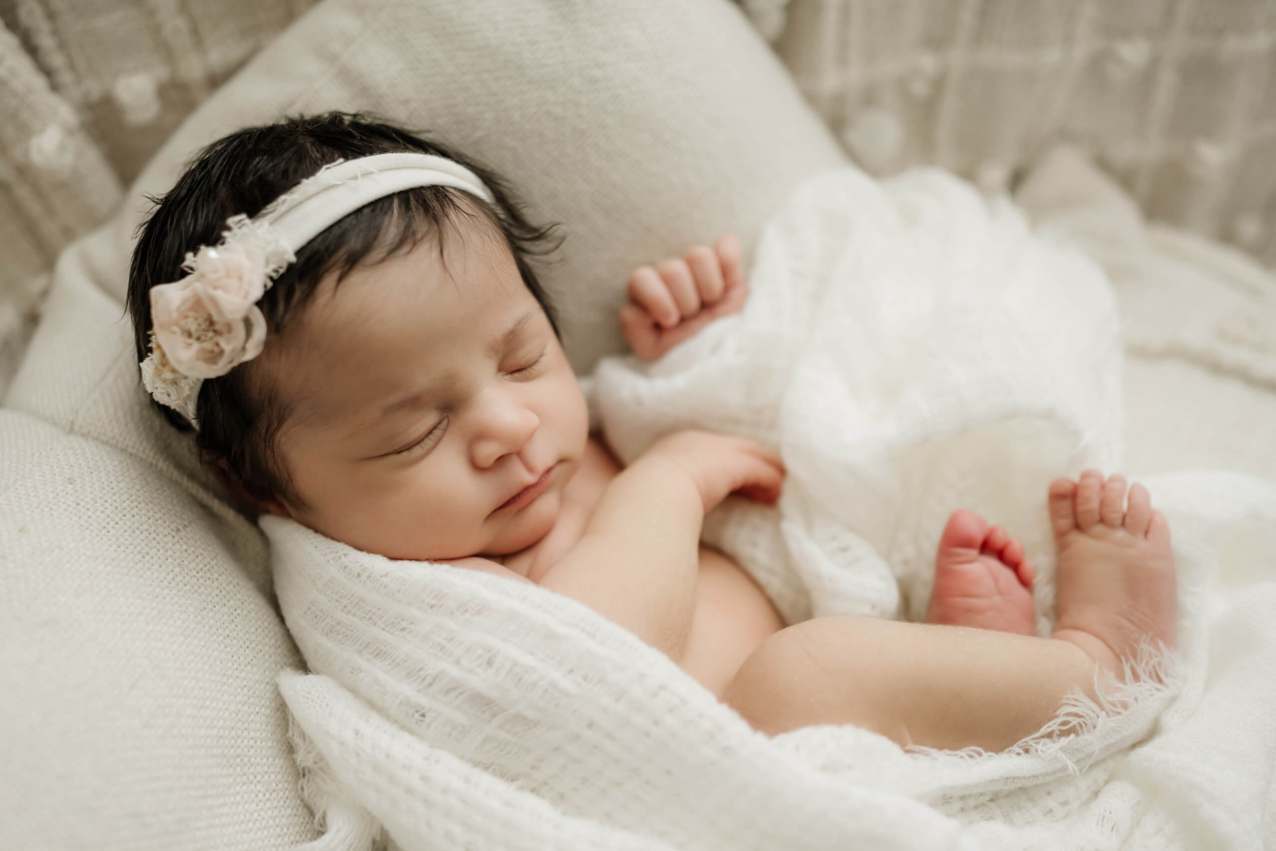 Natural newborn photoshoot in Redmond WA