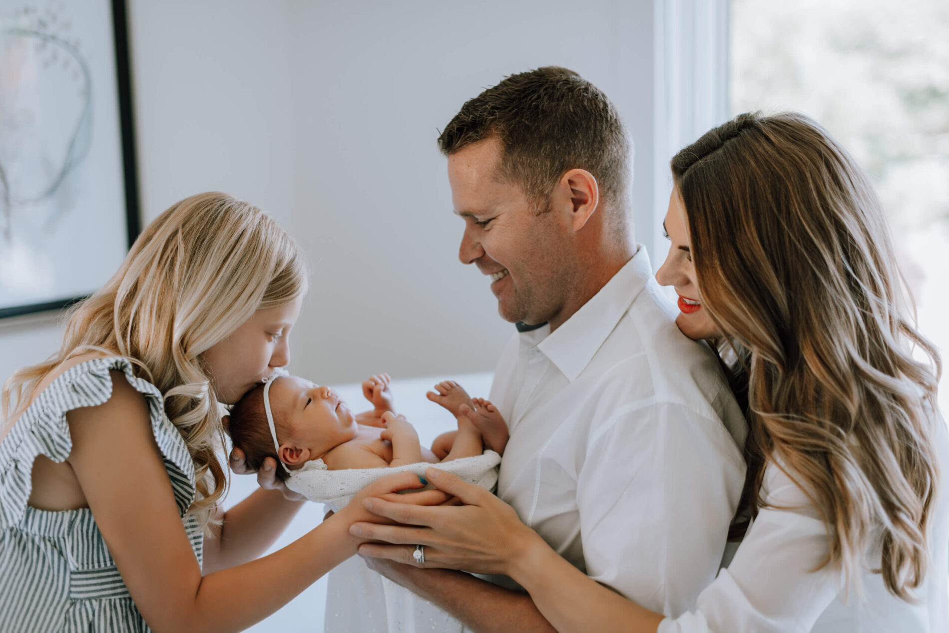 Lifestyle newborn photography near Seattle