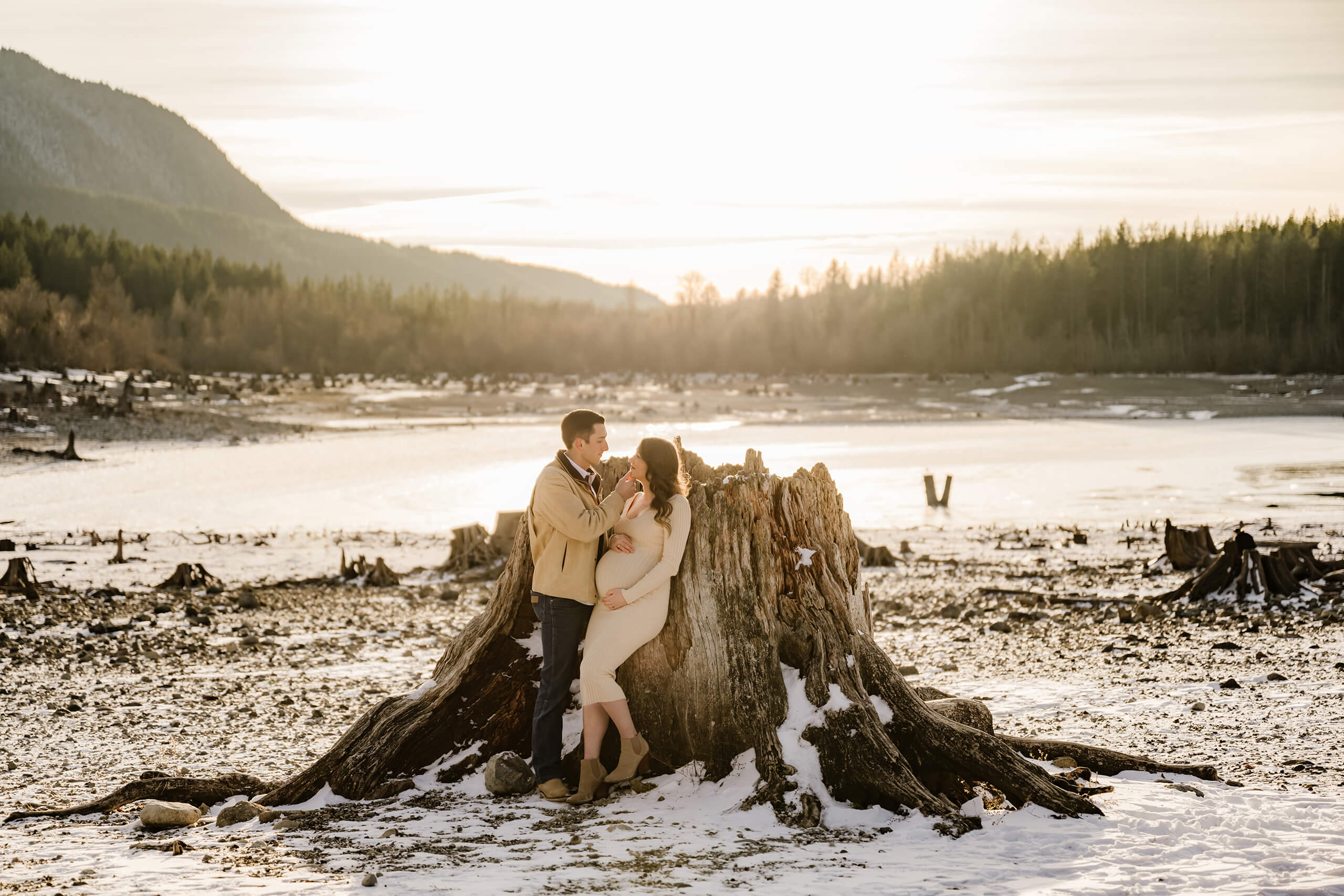 Bellevue maternity photographer posing a couple during photoshoot