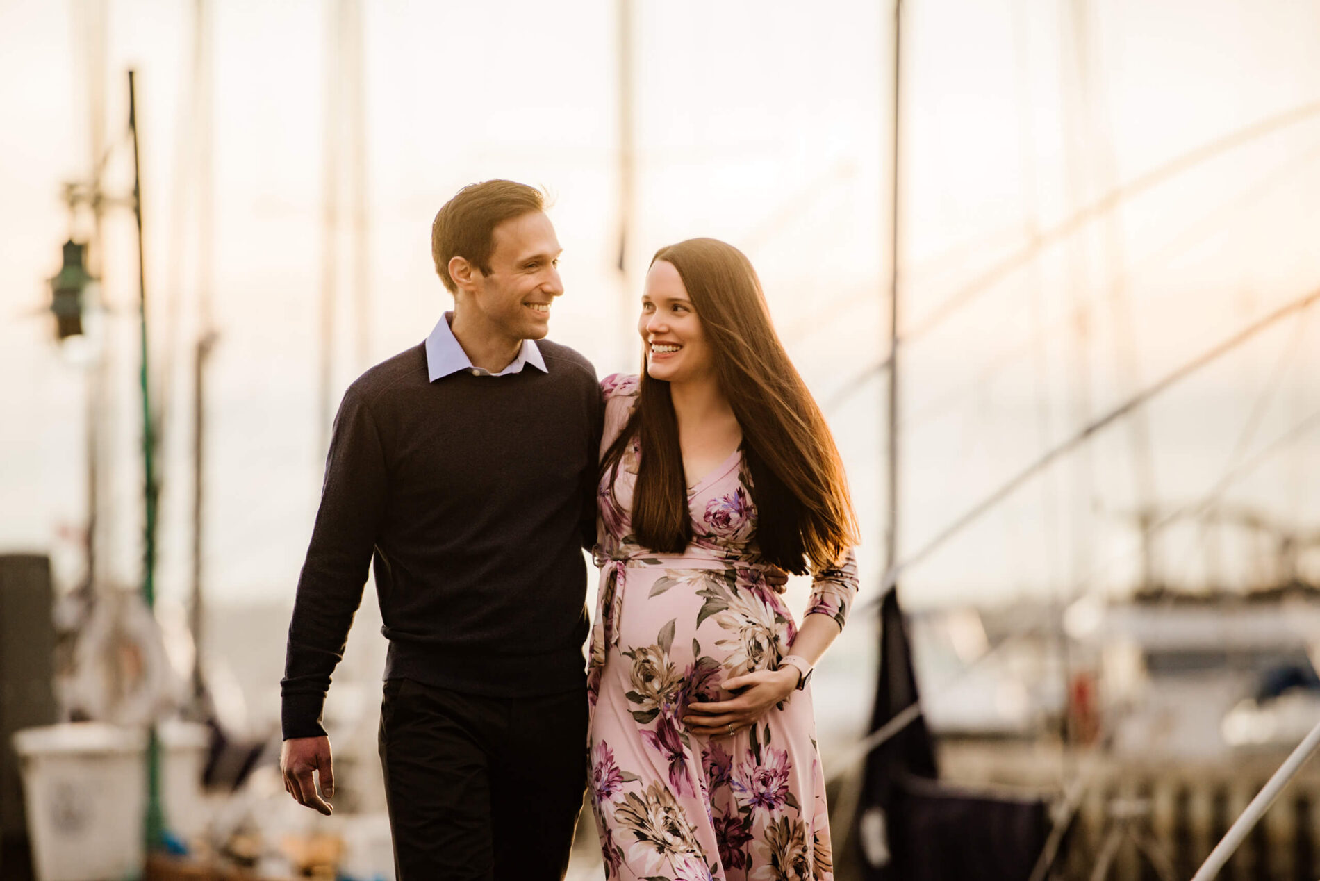 Maternity photoshoot at Kirkland Marina