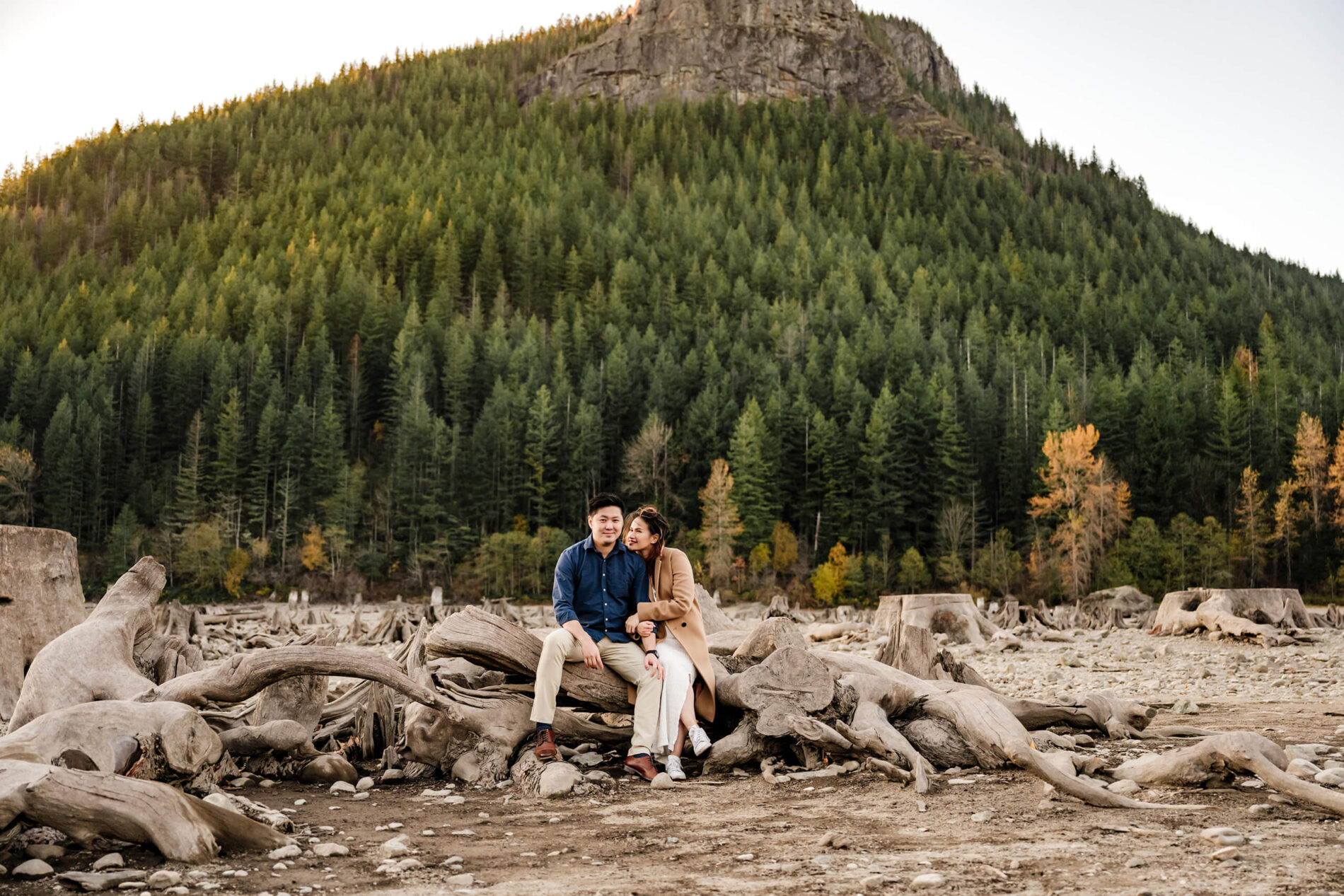 Pregnancy photo with beautiful mountain in the background