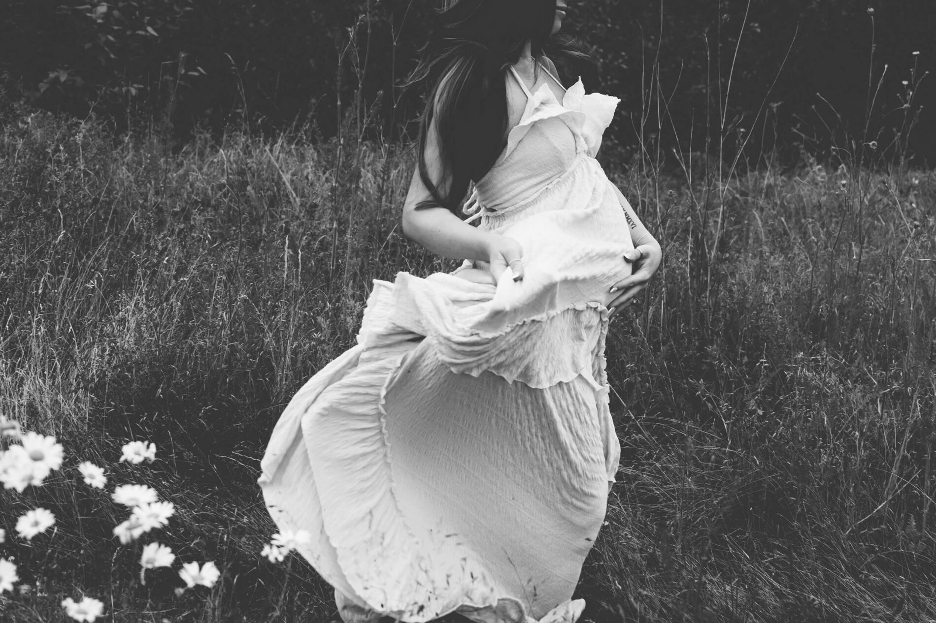 Black and white maternity portrait taken in Redmond WA