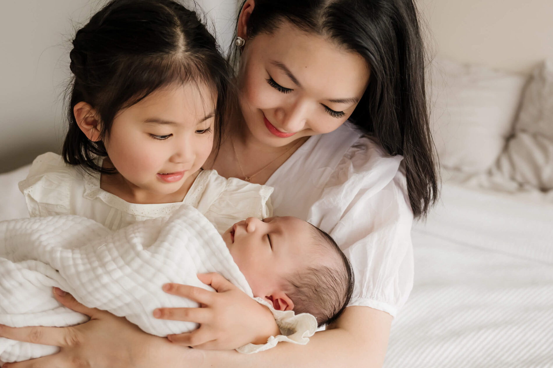 Lifestyle newborn photography in your home in Bothell WA