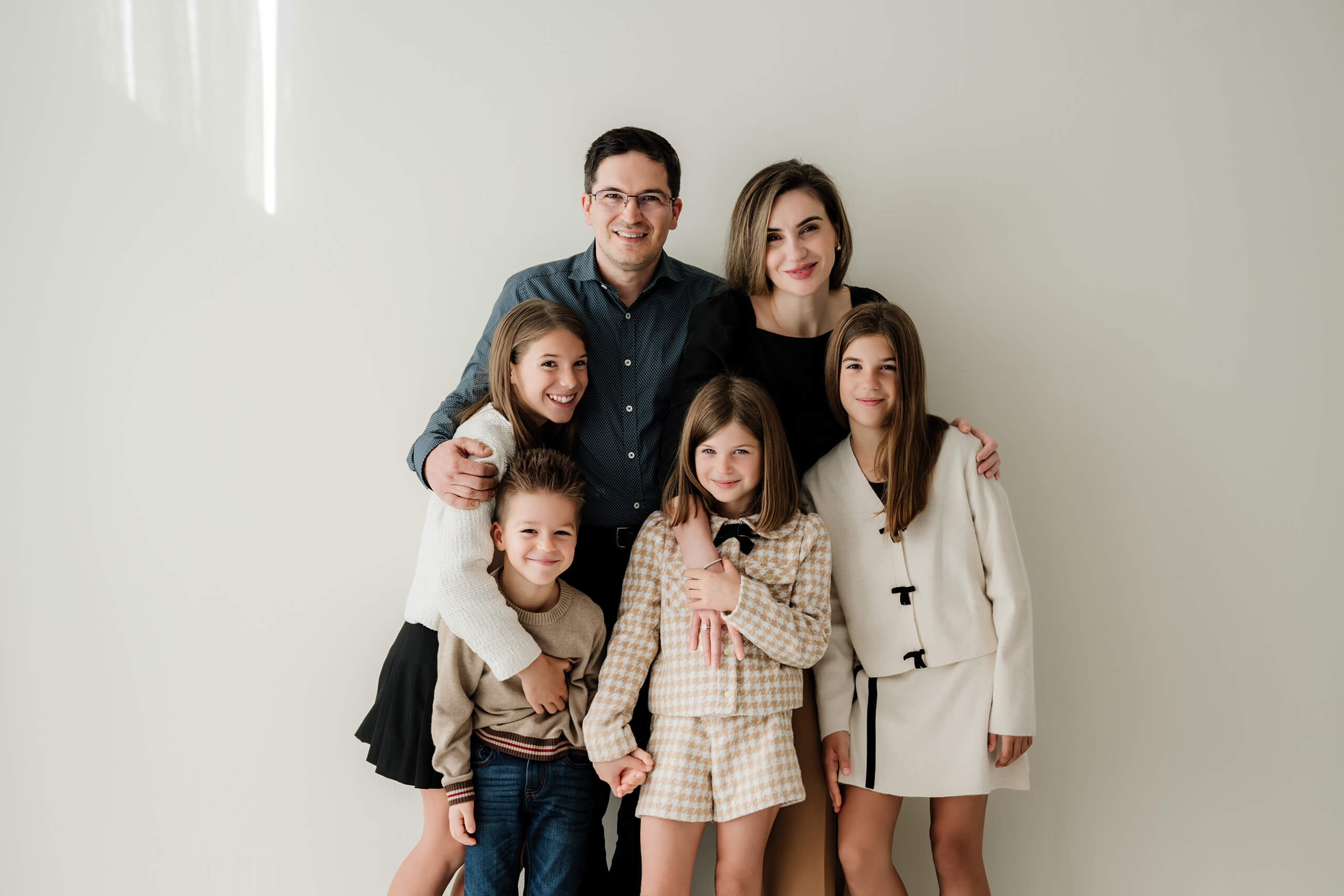 Family studio photoshoot in Seattle