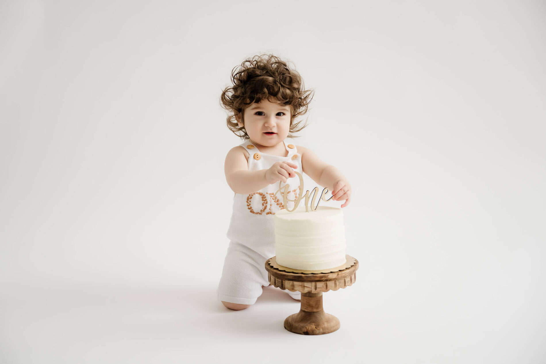 Cake smash photography for a boy in Seattle