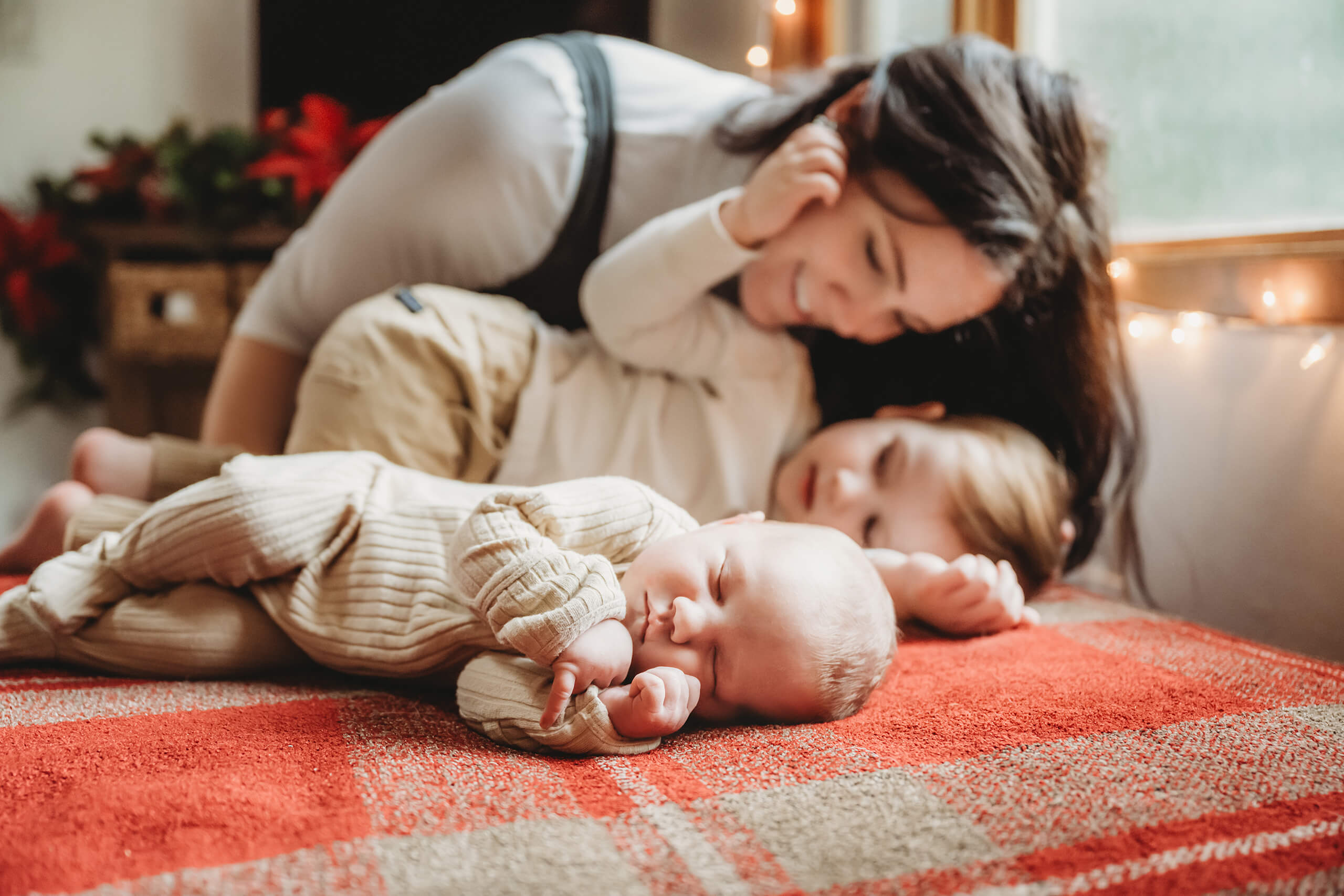 Lifestyle newborn in-home photography in Seattle area