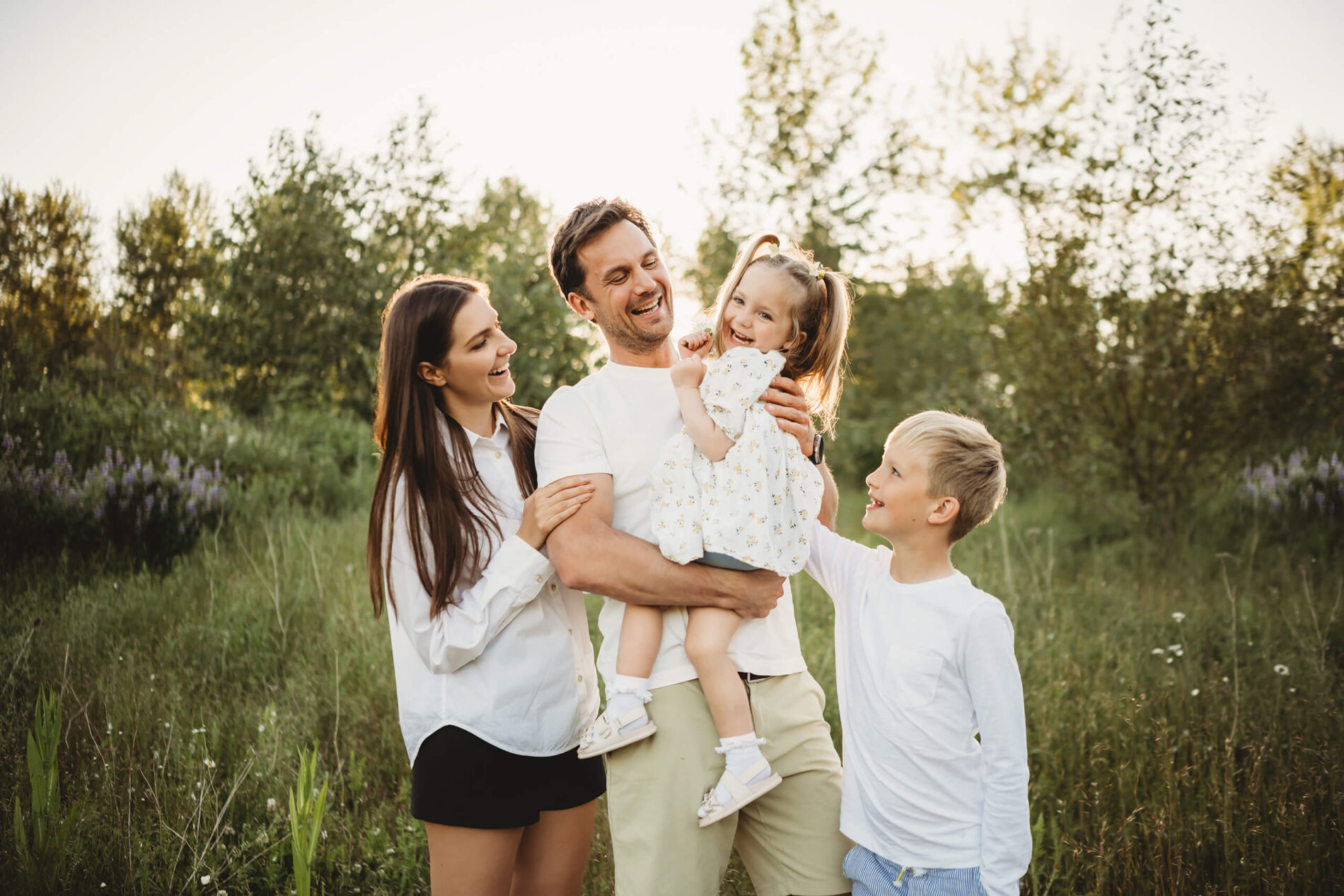 Seattle wildflower field photoshoot in Spring