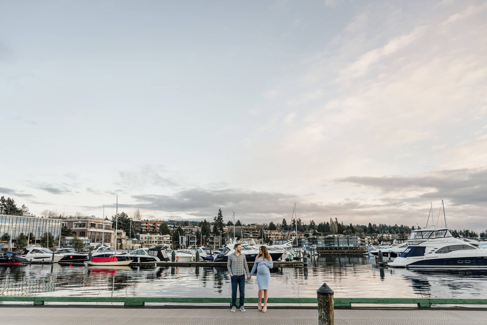 Maternity photo session at Moss Bay in Kirkland WA
